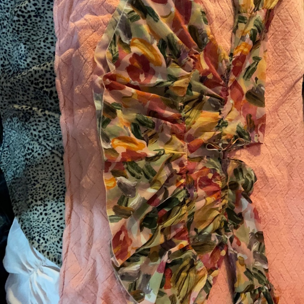 Floral daisy and rose top